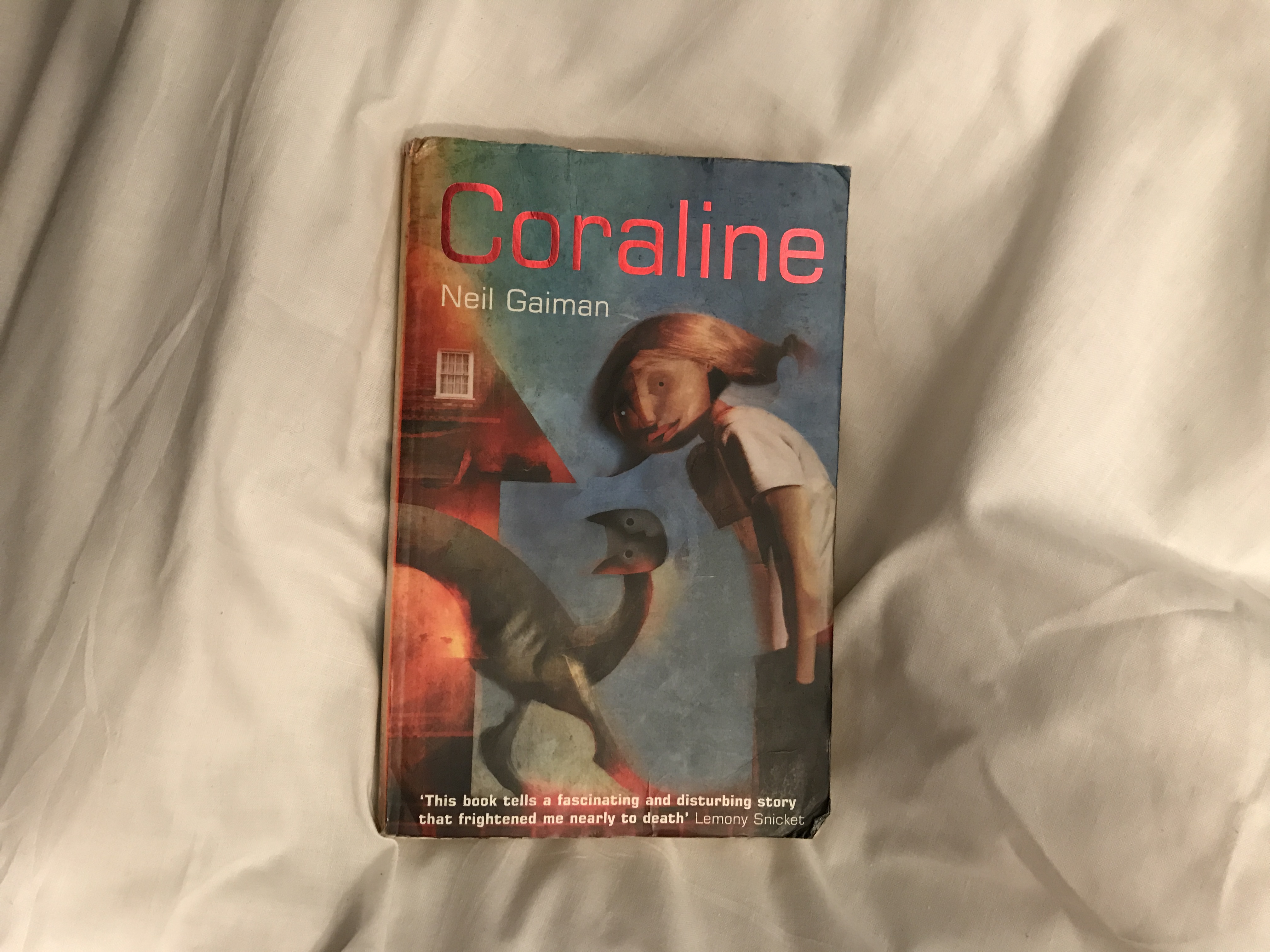 Coraline by Neil Gaiman – The Bibliophile Girl